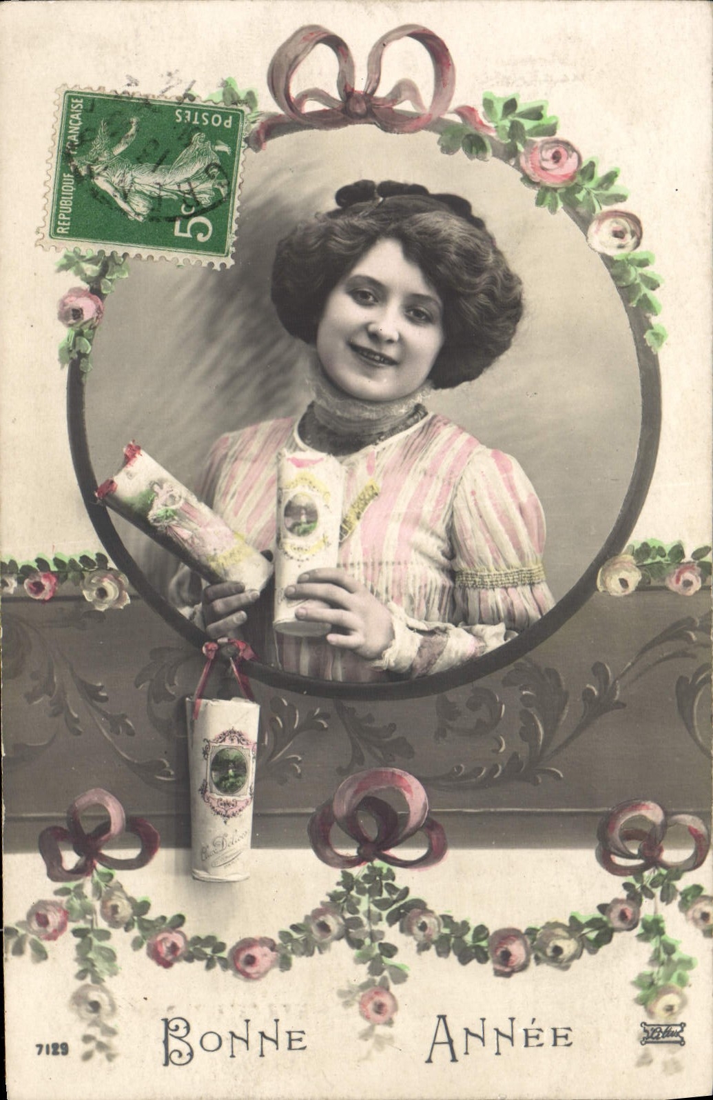 Jeune femme souriante — Bonne Année — Marque E.R. Paris n°7189