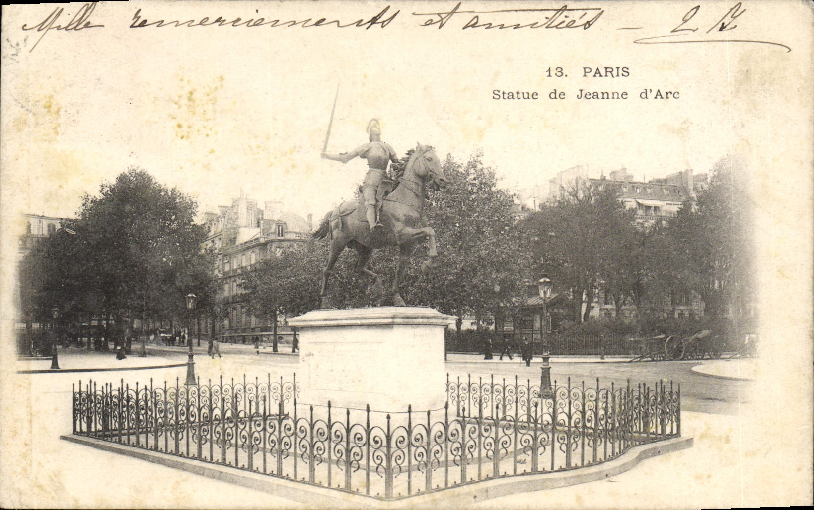 CPA Paris Statue de Jeanne D'Arc