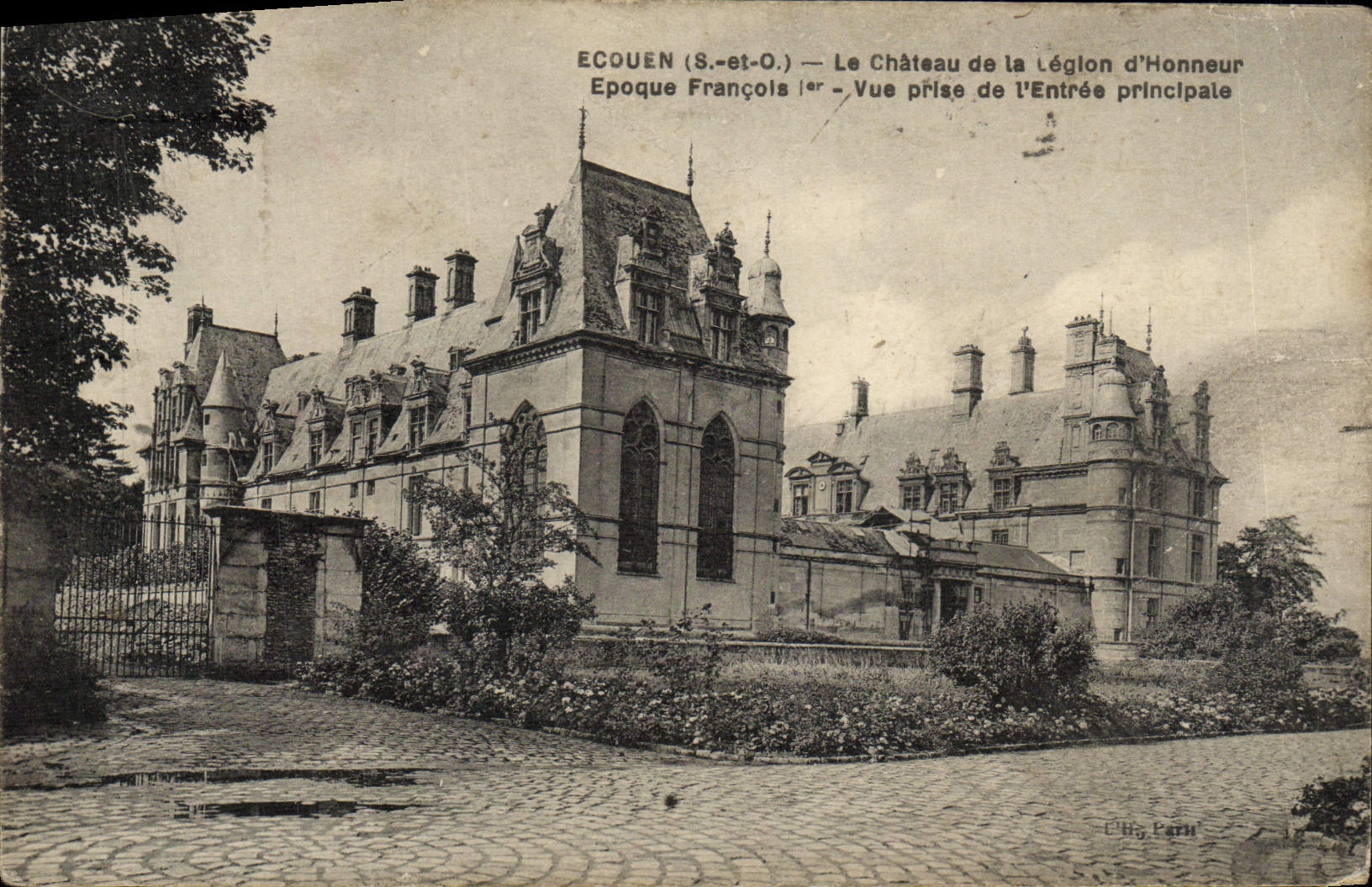 CPA Ecouen Le Chateau de la Leglon d'Honneur
