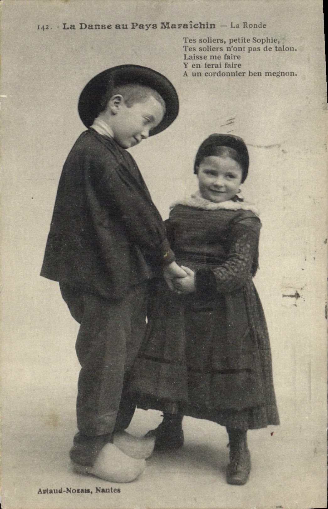 CPA LA Danse Au Pays Maraichin La Ronde Enfants Folklore 