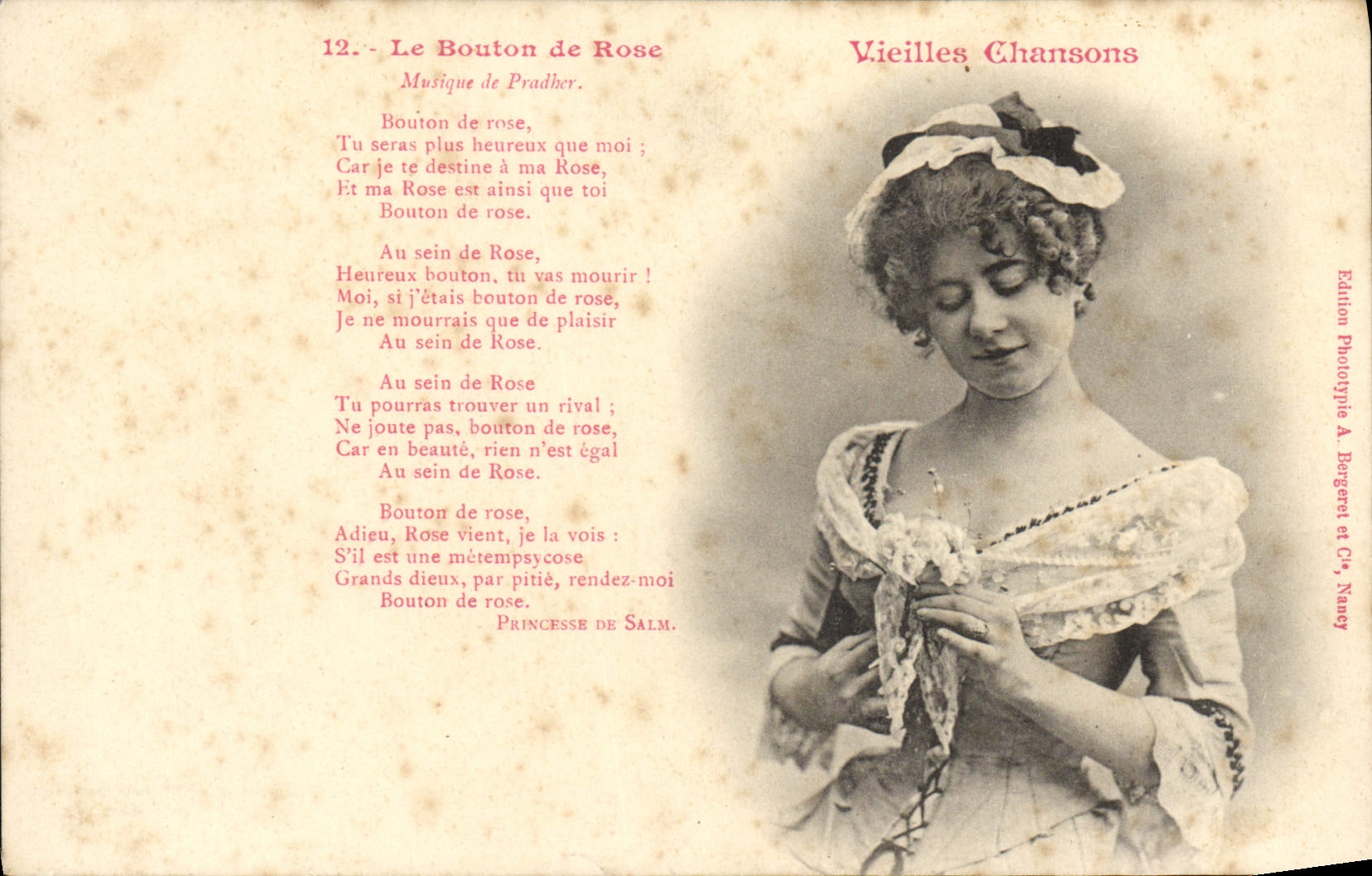 Femme en robe à jabot — chanson 'Le Bouton de Rose' — Édition Phototypie A. Bergeret et Cie, Nancy