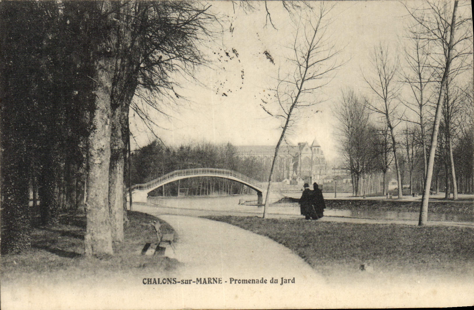CPA Chalons Sur Marne Promenade du Jard