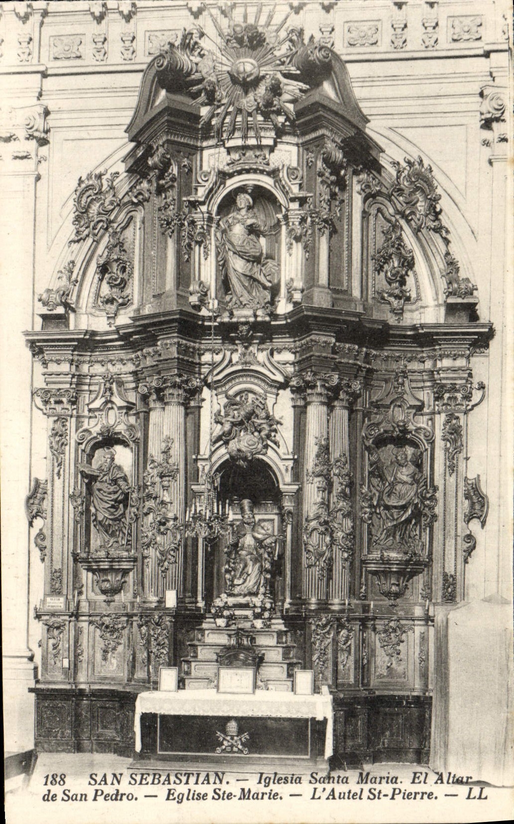 CPA San Sebastian Iglesia Santa Maria El altar de San Pedro 