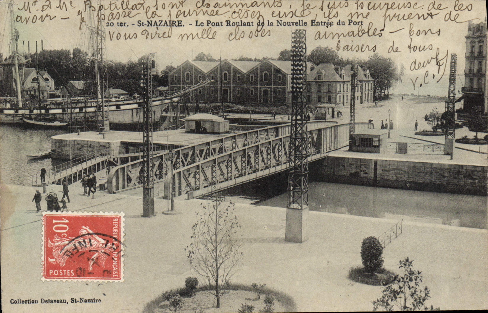 CPA St Nazaire Le Pont Roulant De La Nouvelle entree Du Port Bateau