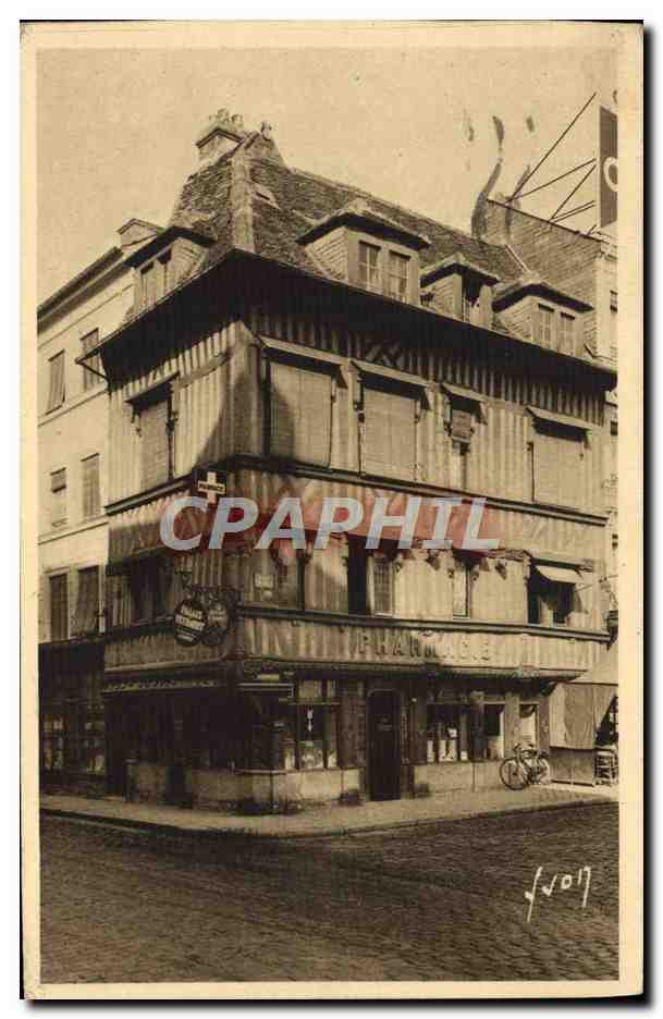 CPA La Douce France Lisieux Maison Du 15eme Place Thiers 