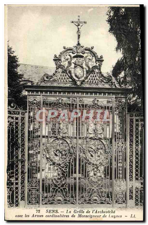 SENS — La Grille de l'Archevêché avec les Armes cardinales de Monseigneur de Luynes — L.L. n°72