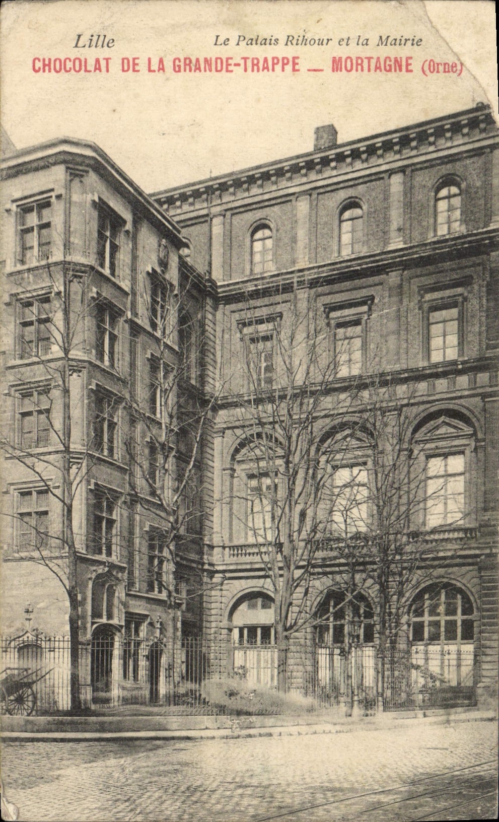 Lille — Le Palais Rihour et la Mairie — Chocolat de la Grande-Trappe — Mortagne (Orne)