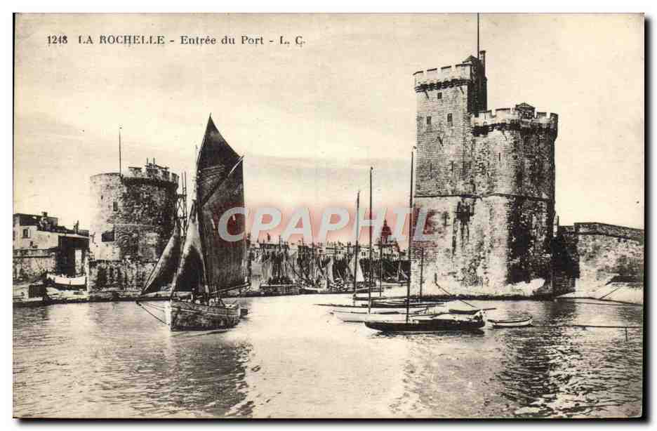 CPA La Rochelle Entree Du Port Bateau