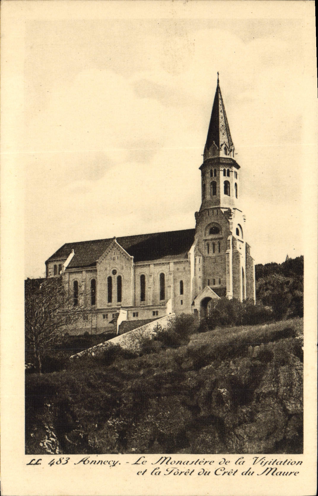 Annecey — Das Kloster der Visitation und der Wald Crêt du Maure