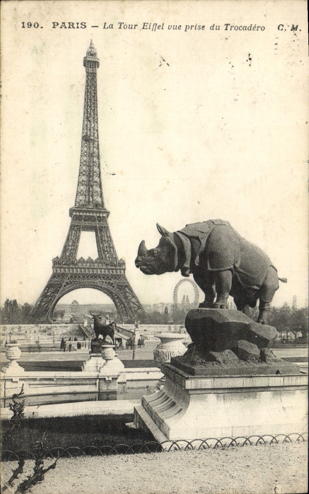 CPA Paris La Tour Eiffel vue prise du Trocadero Rhonoceros