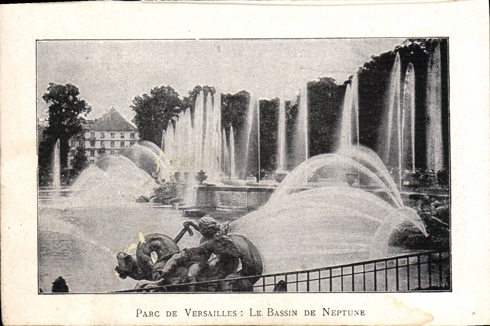 Parc de Versailles : Le Bassin de Neptune — édition non identifiée