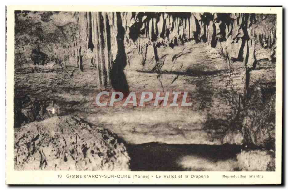 CPA Grottes d'Arcy Sur Cure Le Vellot et la Draperie