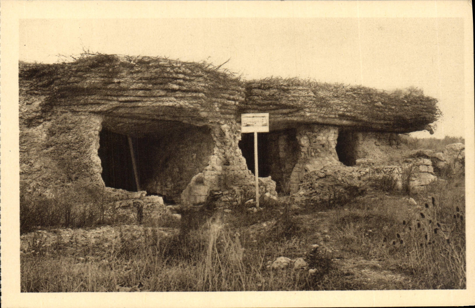 CPA Fort de Douaumont Abri 2196 classe vestige de guerre Militaria