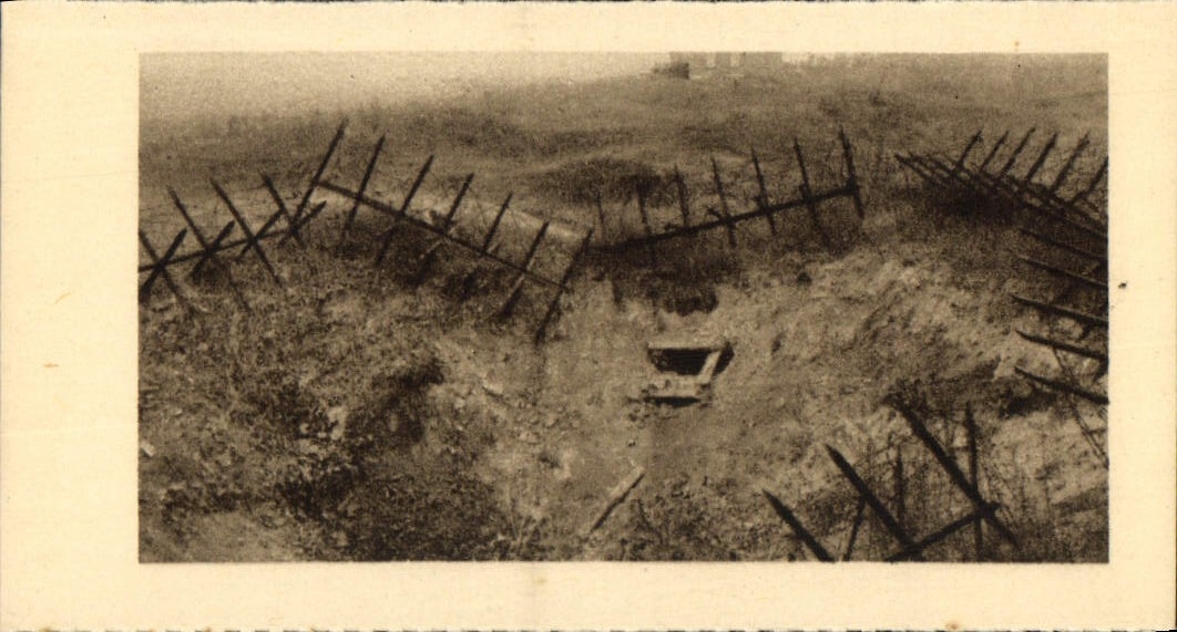 Fort de Douaumont — Aufschlagpunkt eines 380-mm-Deutschen — CPAPHIL