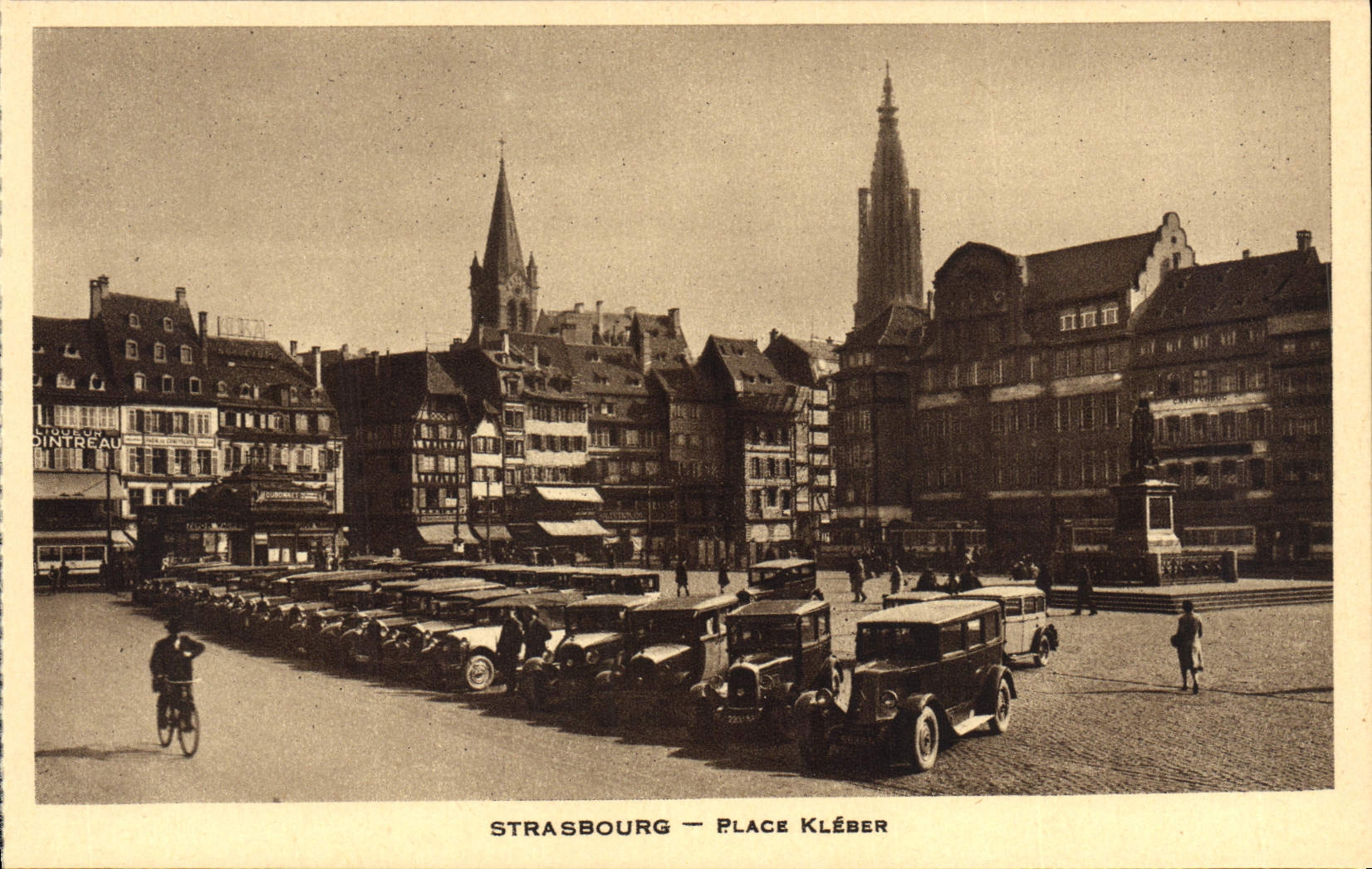 CPA Strabourg Place Kleber Automobiles