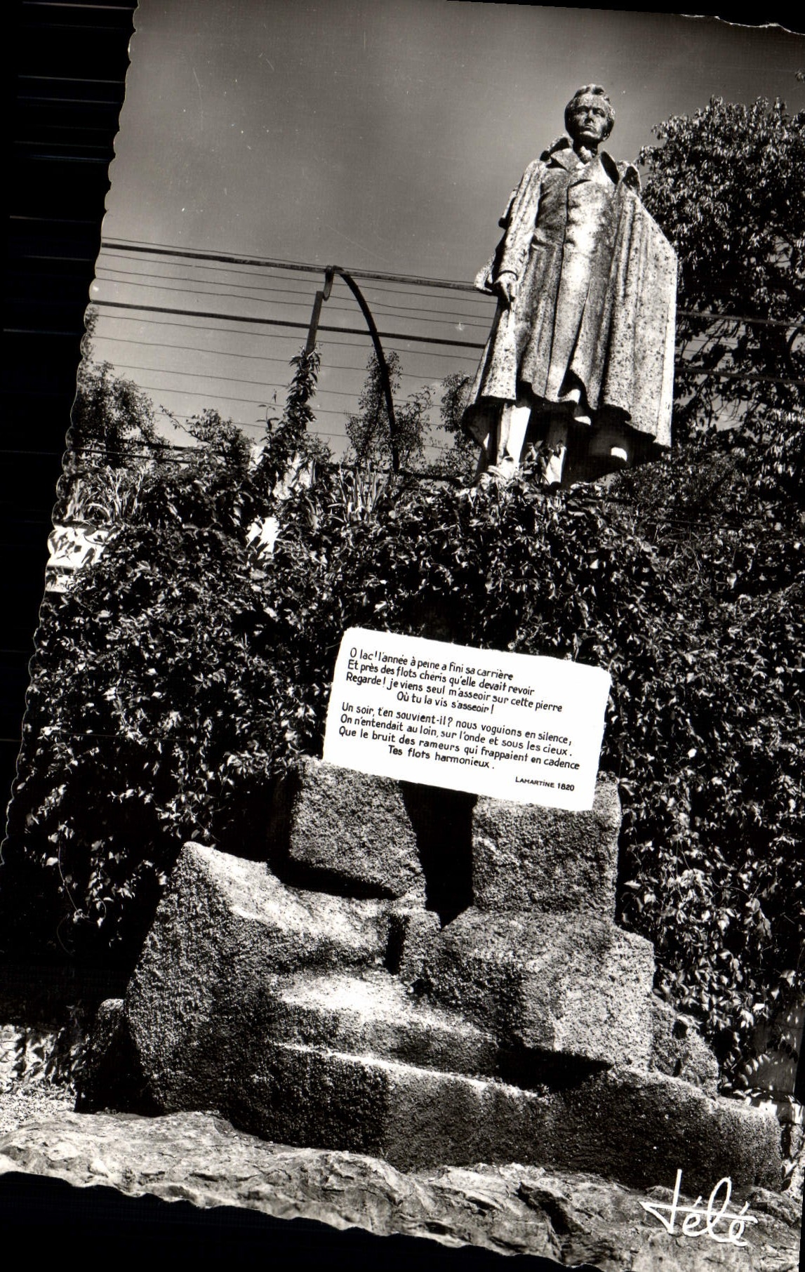 CPM Environs d'Aix Les Bains Bout du Lac Statue de Lamartine