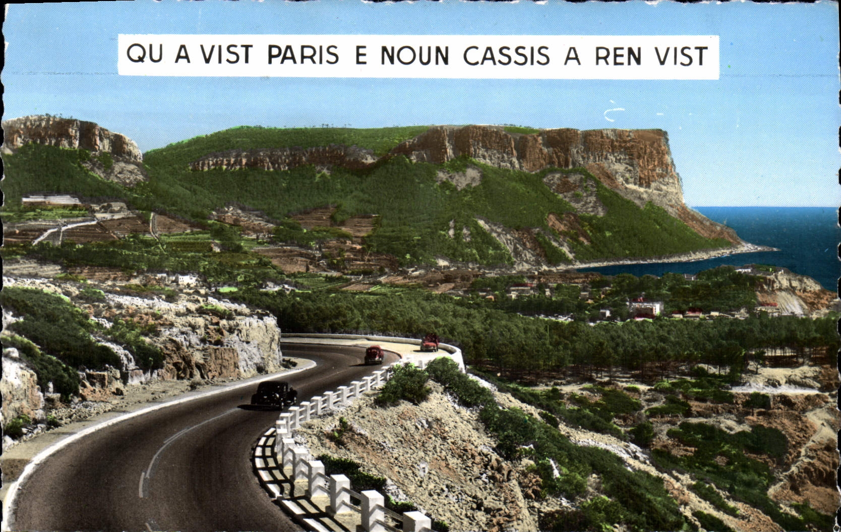 CPM Cassis et ses environs Le Cap Canaille et la route de Marseille