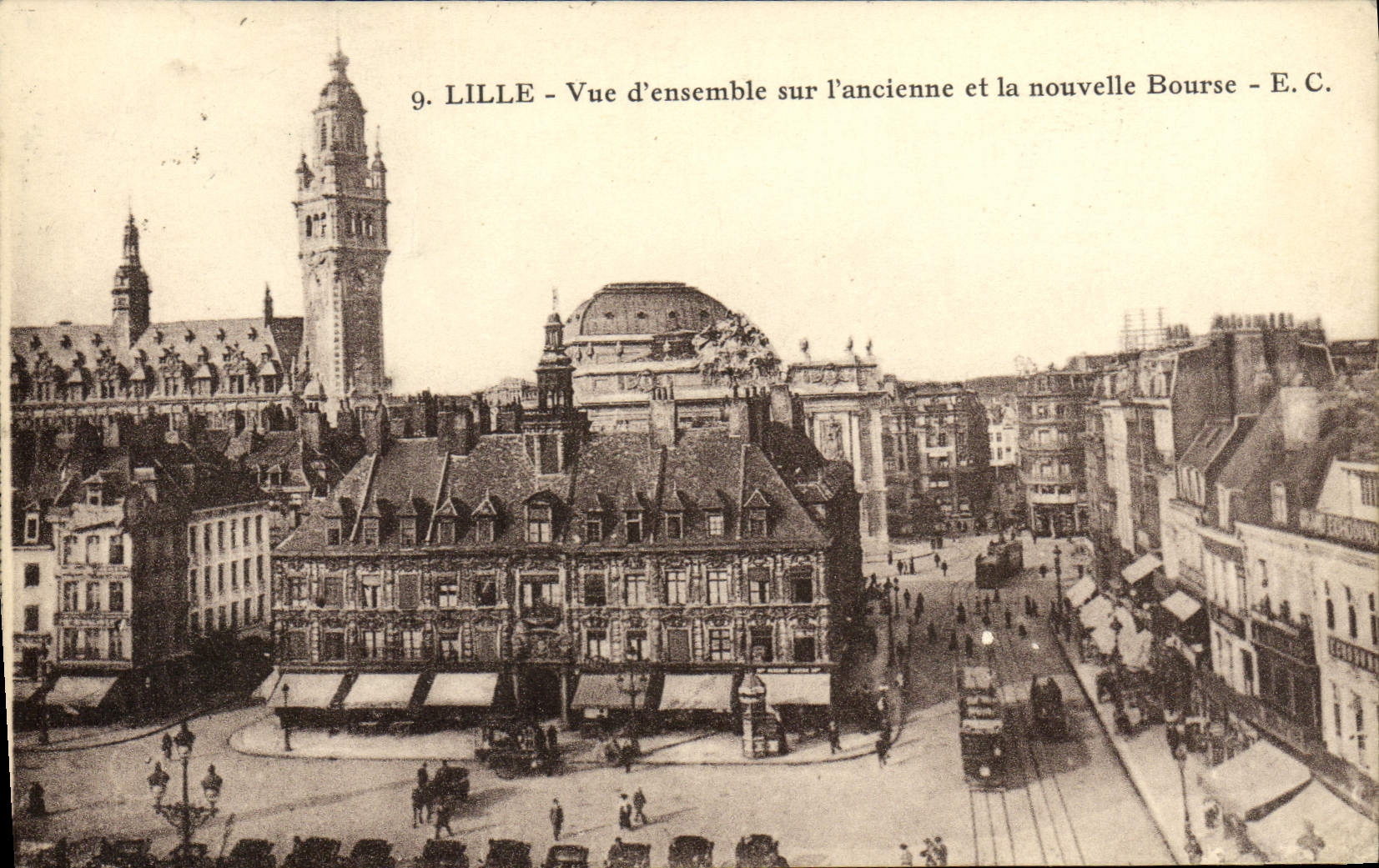 Lille - Vue d'ensemble sur l'ancienne et la nouvelle Bourse - E.C.