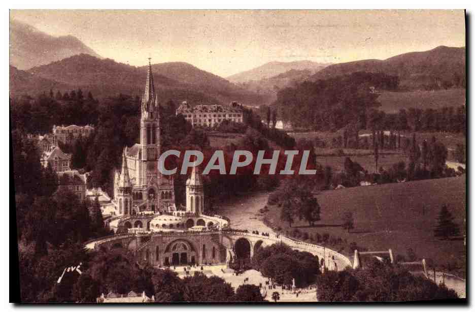 CPA Lourdes La Basilique