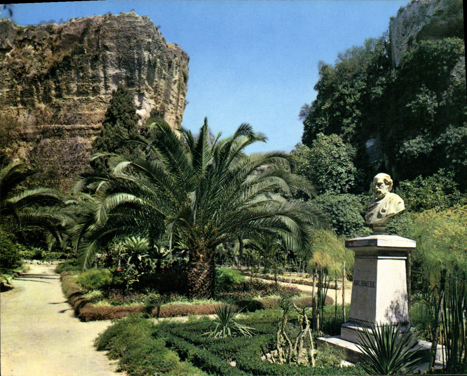 CPM Siracusa Latomia dei Cappucini Statua Archimede
