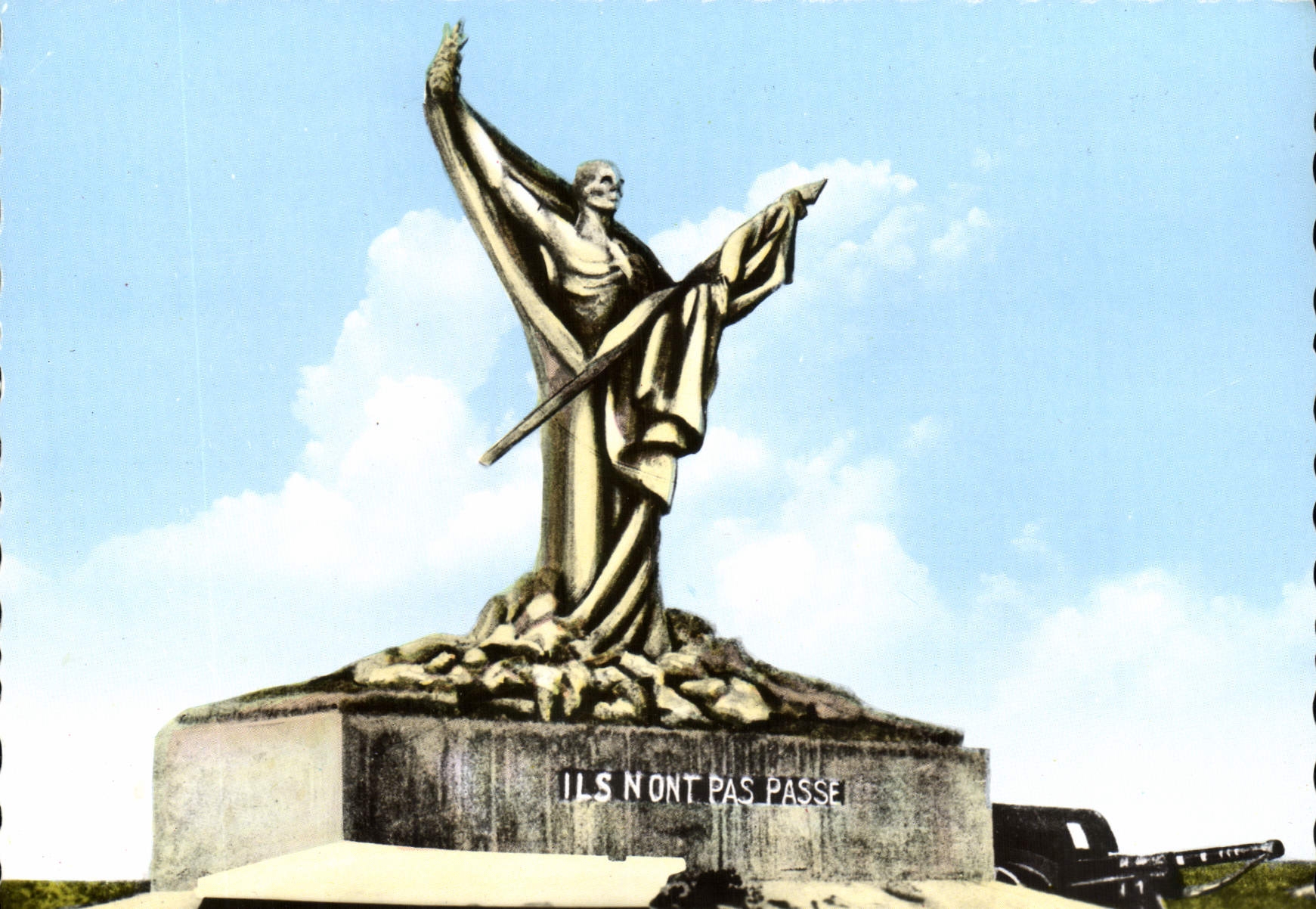 Le Mort-Homme — Monumento elevado en memoria de los Muertos de la 69ª División — obra de M. Froment Meurice — Edición M. L. - Verdún