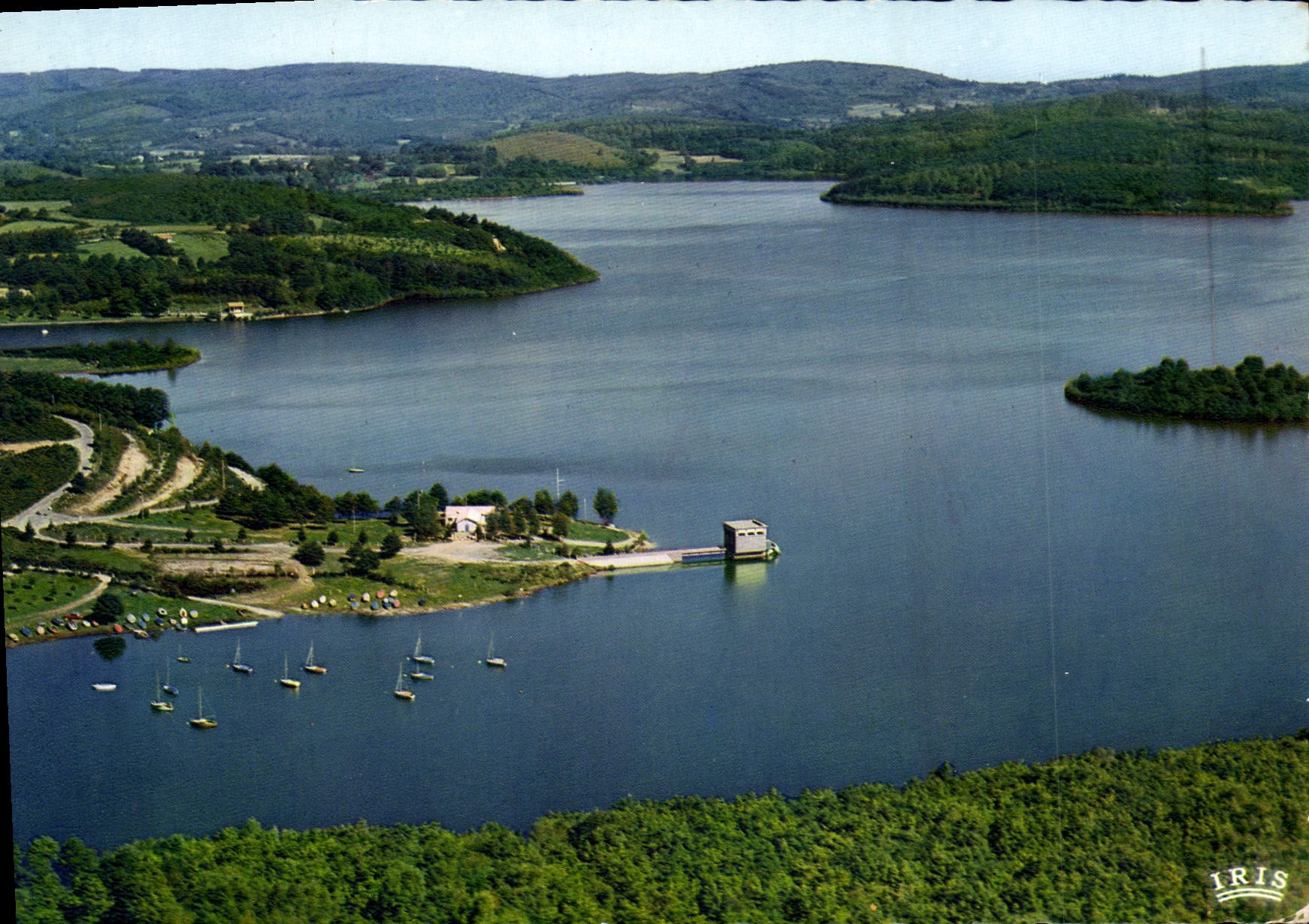 CPM Limousin Pittoresque entre Peyrat Le Chateau Et Royere Lac De Vassivieres Centre nautique du Touring Club de France