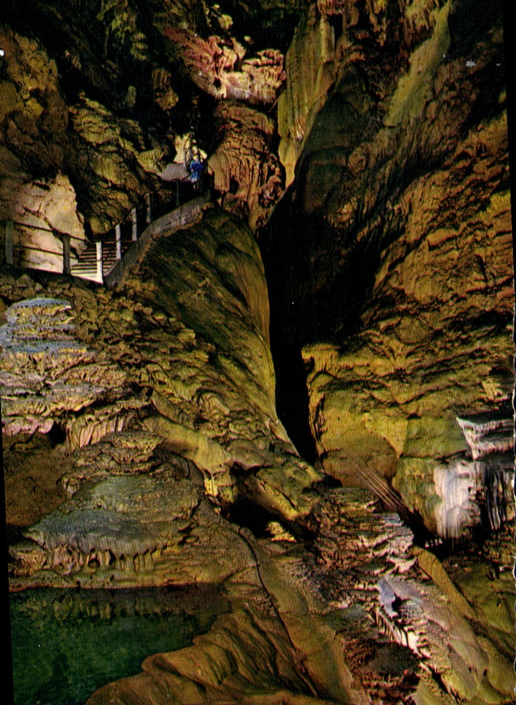 Gouffre de Padirac (Lot) — 6. Le Lac supérieur de la salle du Grand Dôme (vue partielle) — Éditions C. Tallier