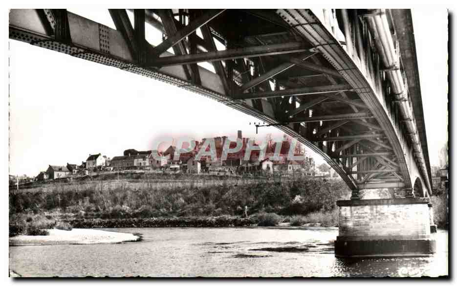 CPM Billy Vue Generale Le Pont Et Les Bords De l'Allier