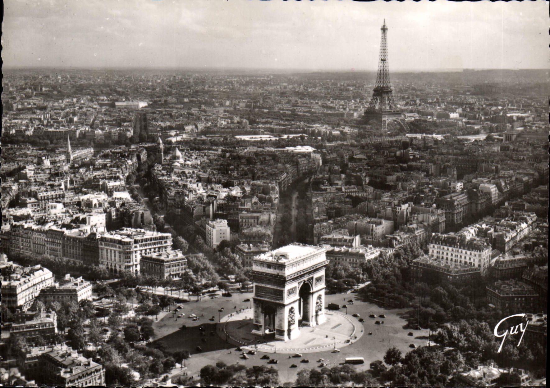 Paris vue d'aviation — Arc de Triomphe et Tour Eiffel — Éditions GUY