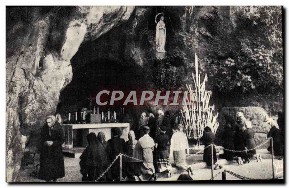 CPM Lourdes La Grotte Miraculeuse