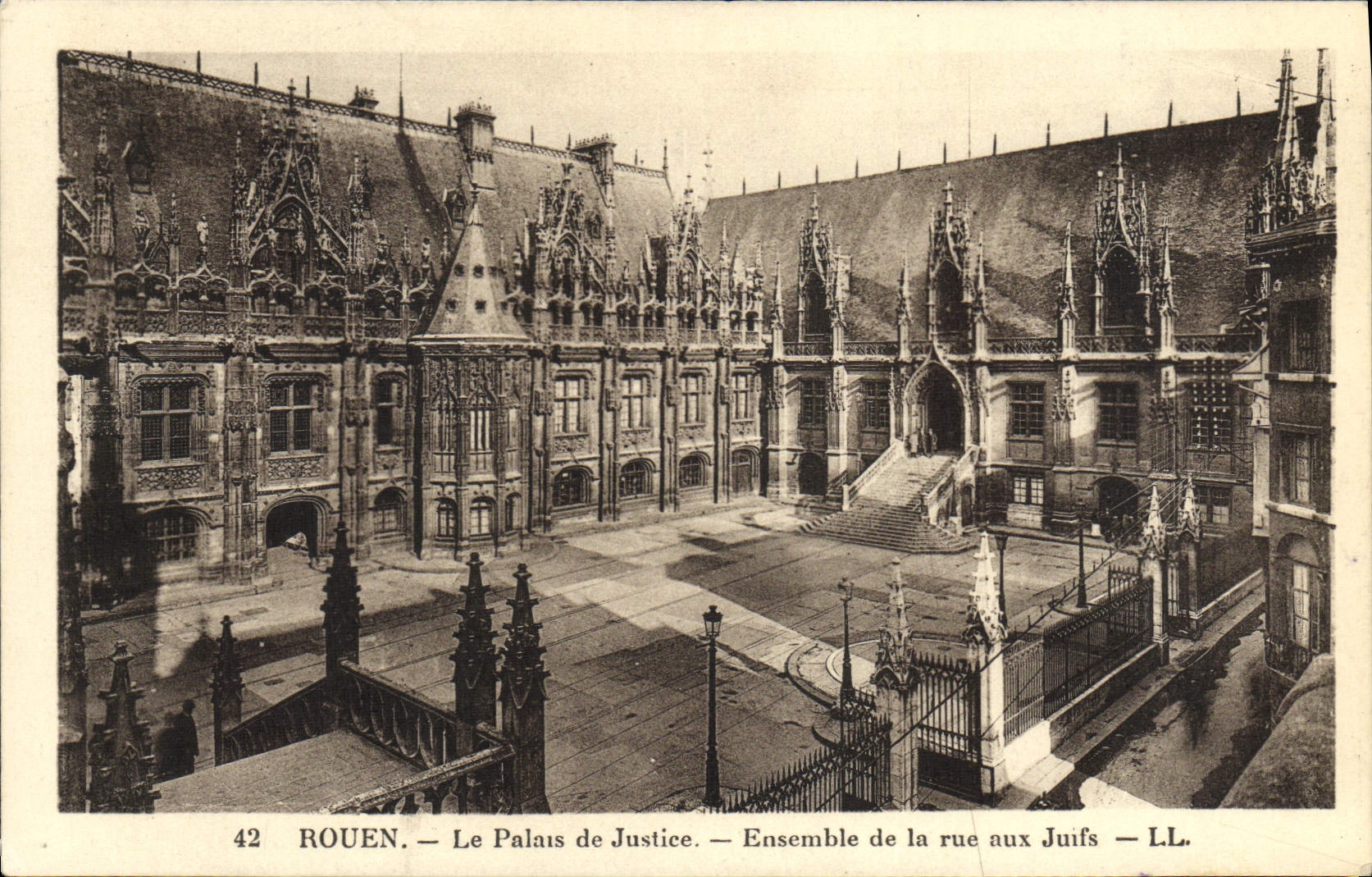 CPA Rouen Le Palais De Justice Encemble De la Rue Aux Juifs