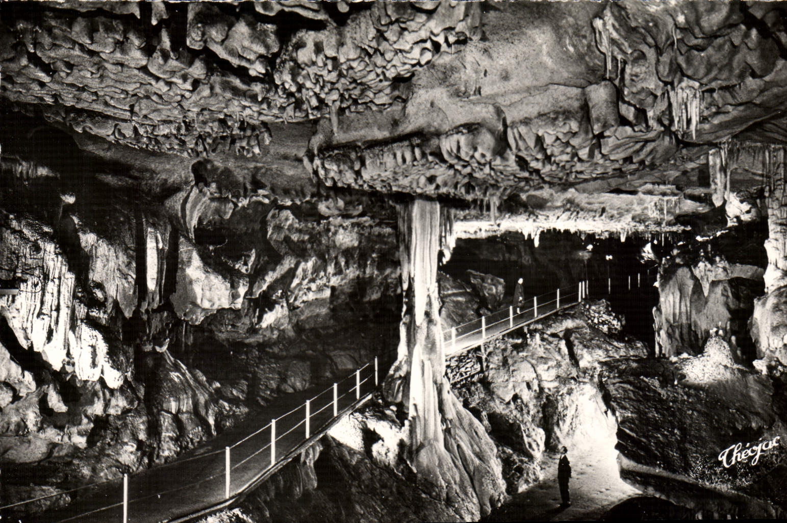 Grottes de Bétharram — Le Passage entre la Grande Salle et la Salle des Lustres — Chejoc