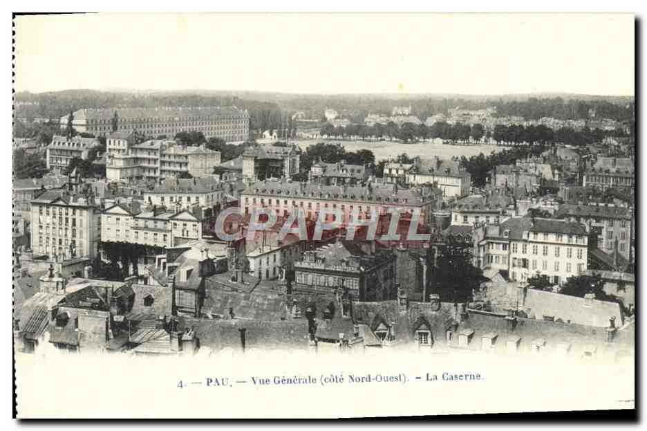 CPA Pau Vue Generale La Caserne Militaria