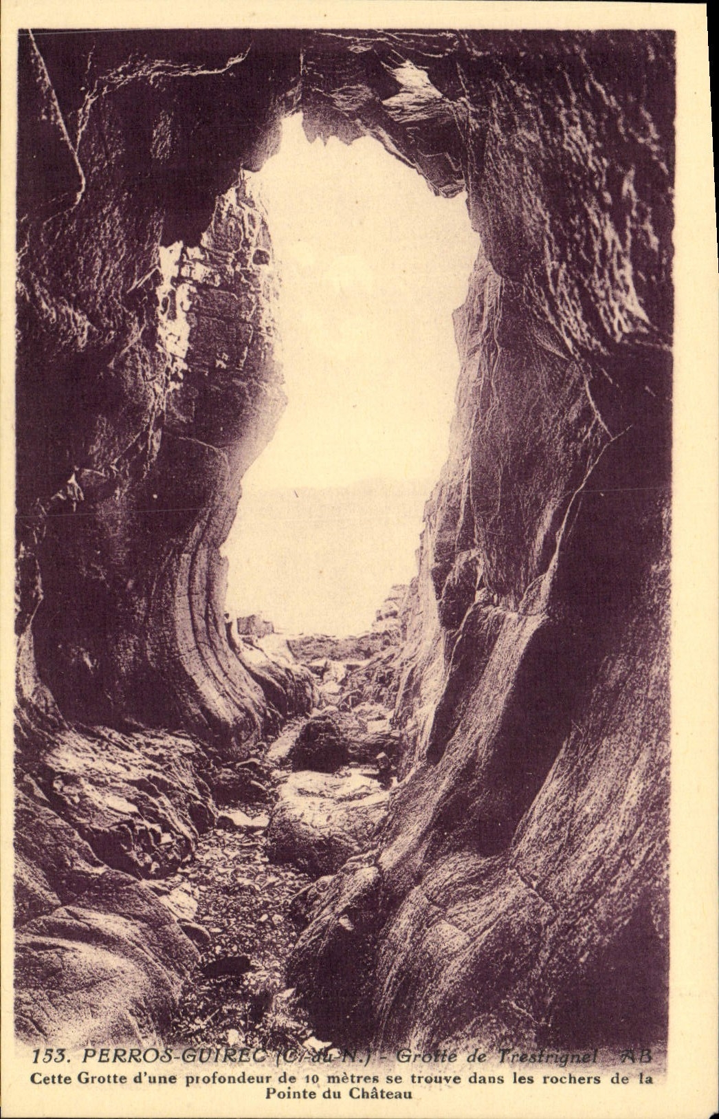 Grotte de Tresfrignel — Pointe du Château — Perros-Guirec (Loire-Atlantique) — n°153