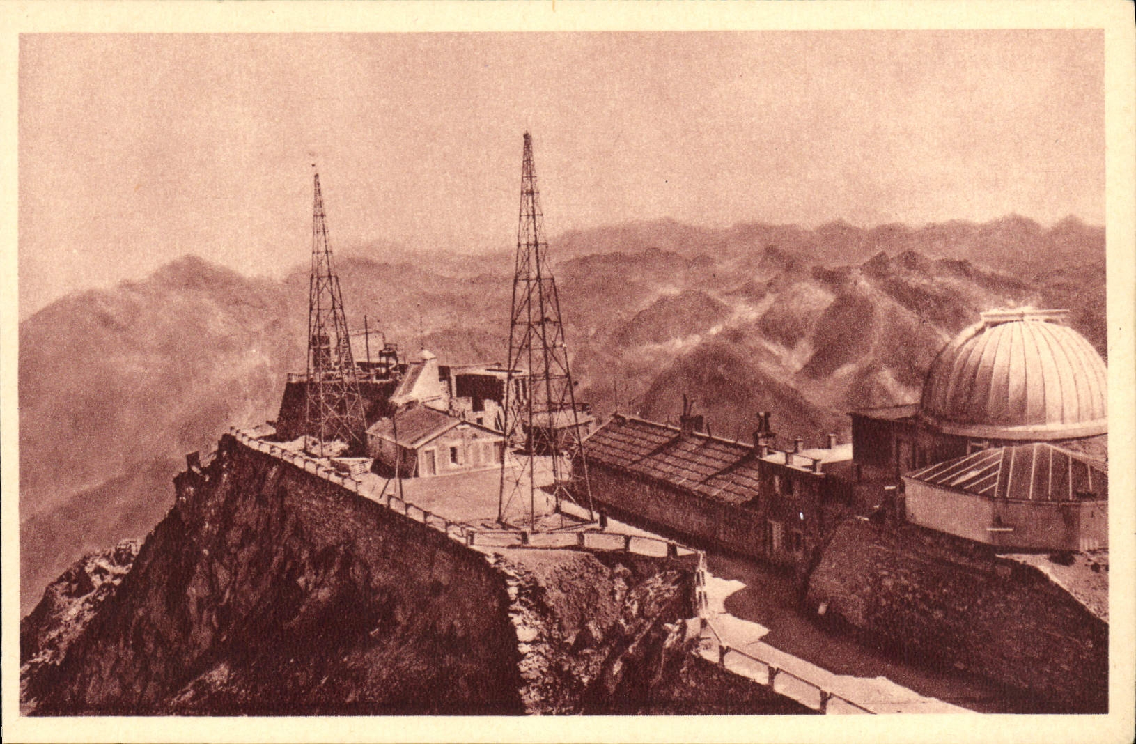 Pic du MIDI van BIGORRE (2.877 m.) — Het Observatorium — Uitgave P. DOUCHE LOURDES
