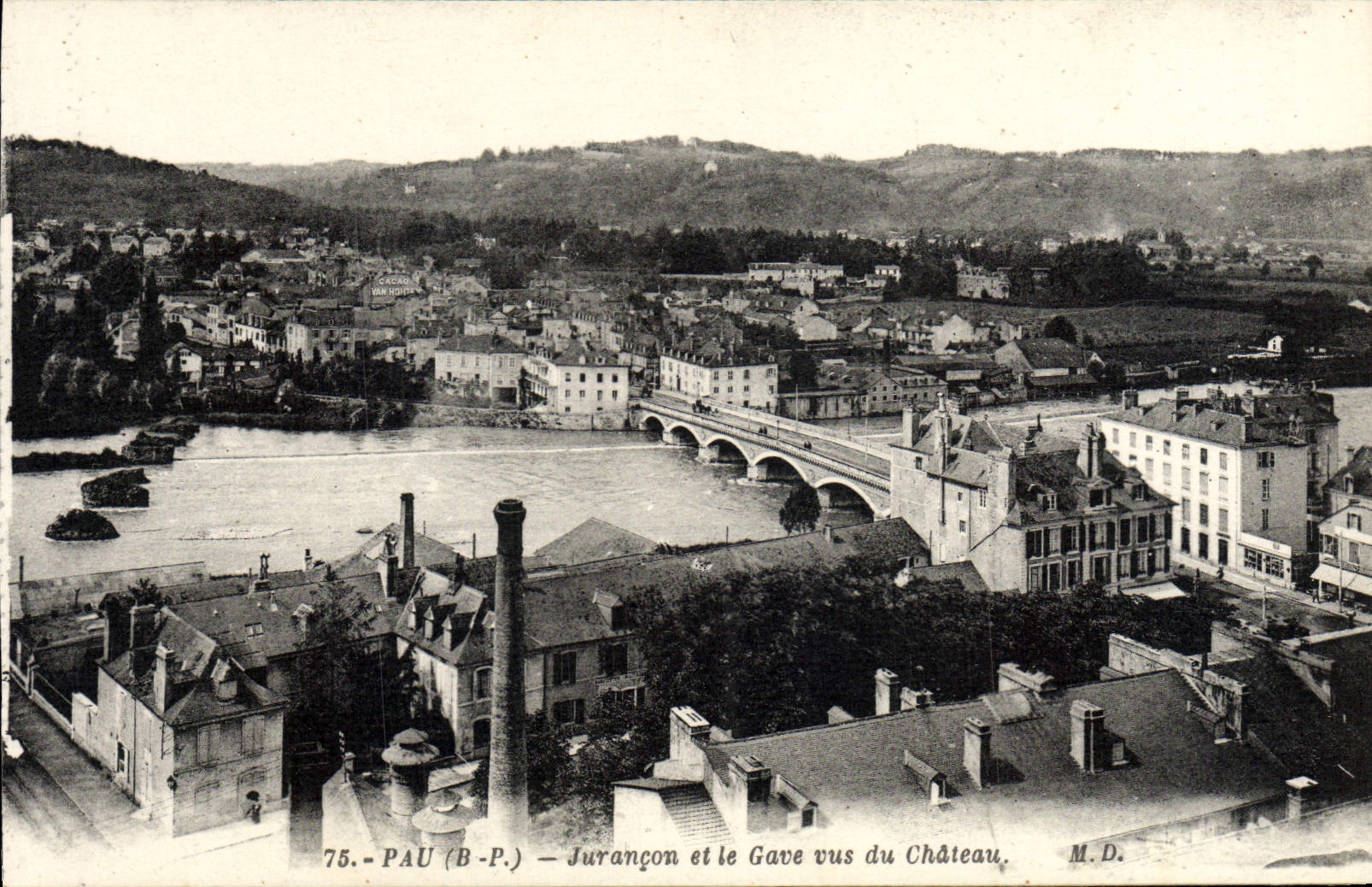 Pau (B-P.) — Jurançon et le Gave vus du Château — M.D.