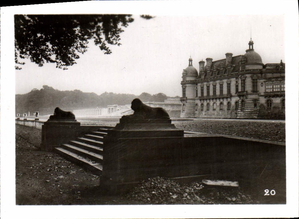 Château de Chambord — vue avec lions de pierre — série 20