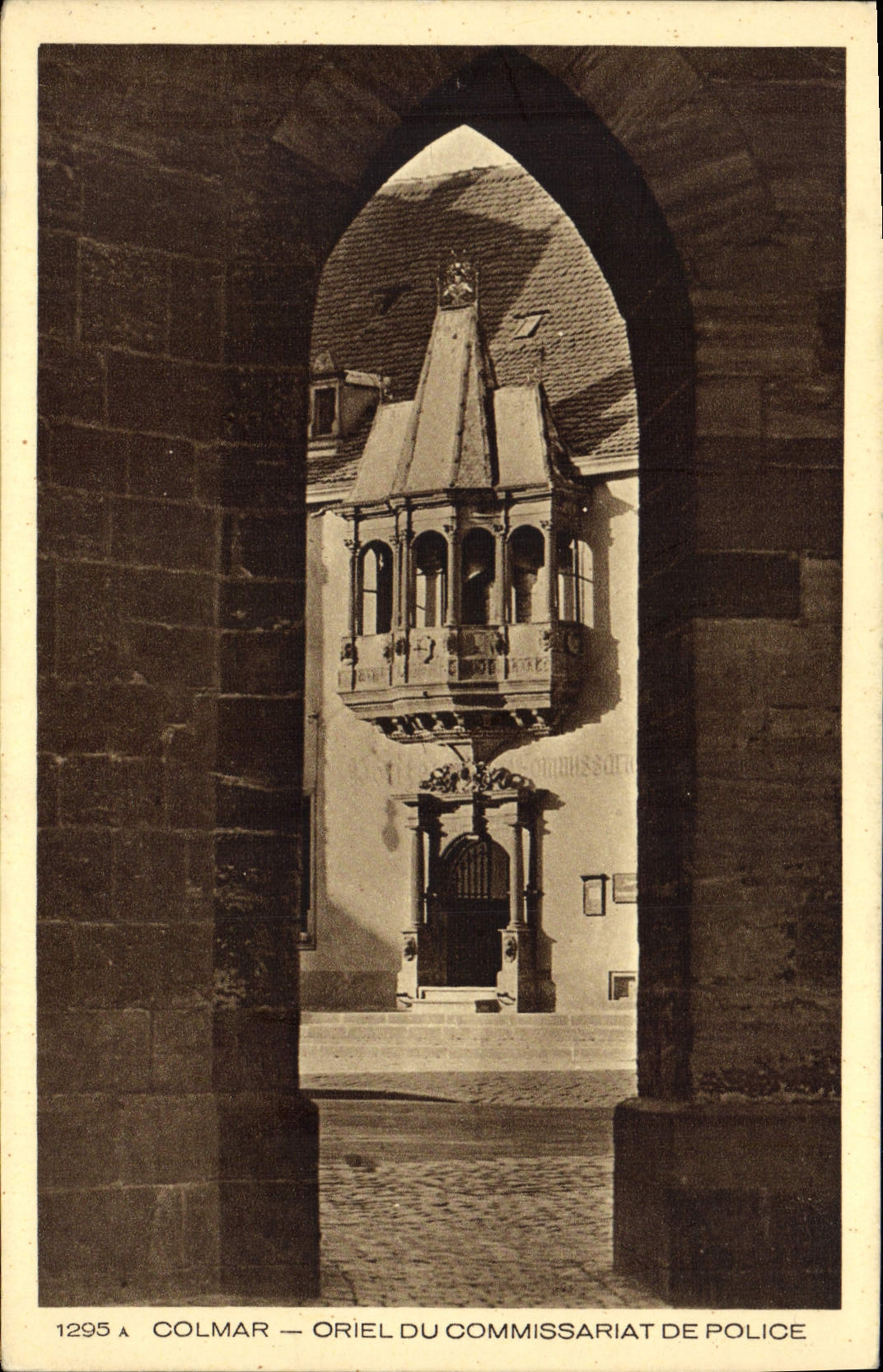 CPA Colmar Oriel du Commissariat De Police