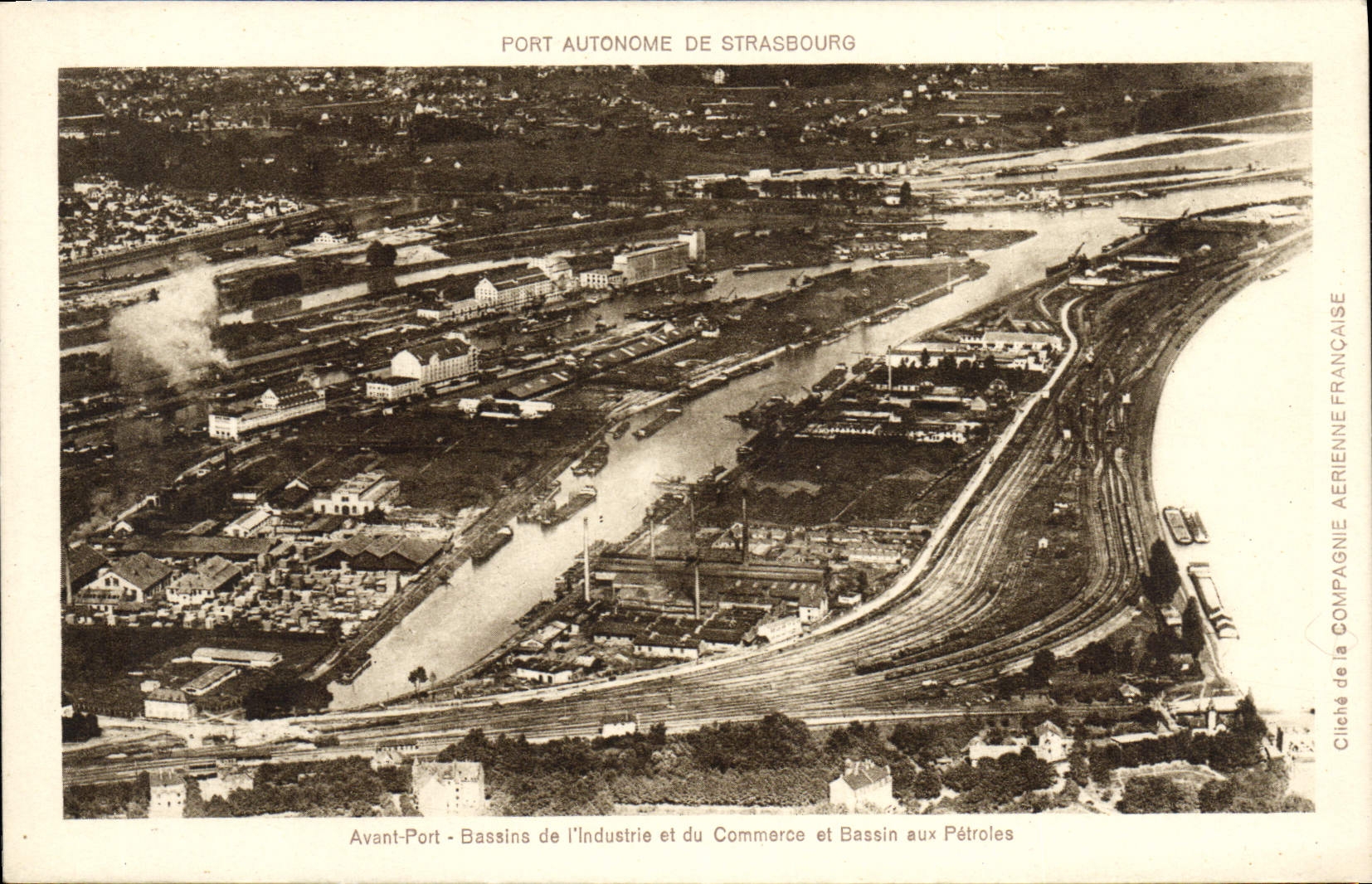 CPA Port autonome de Strasbourg Avant port Bassins de l'industrie et du commerce et bassin aux petroles