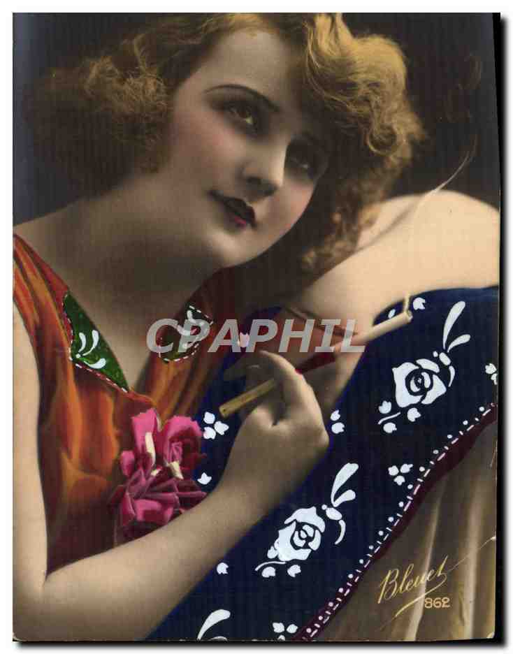 CPA Fantaisie Femme Cigarette Tabac