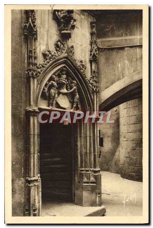 CPA Clermont Ferrand Vieille Maison rue des Chaussetiers