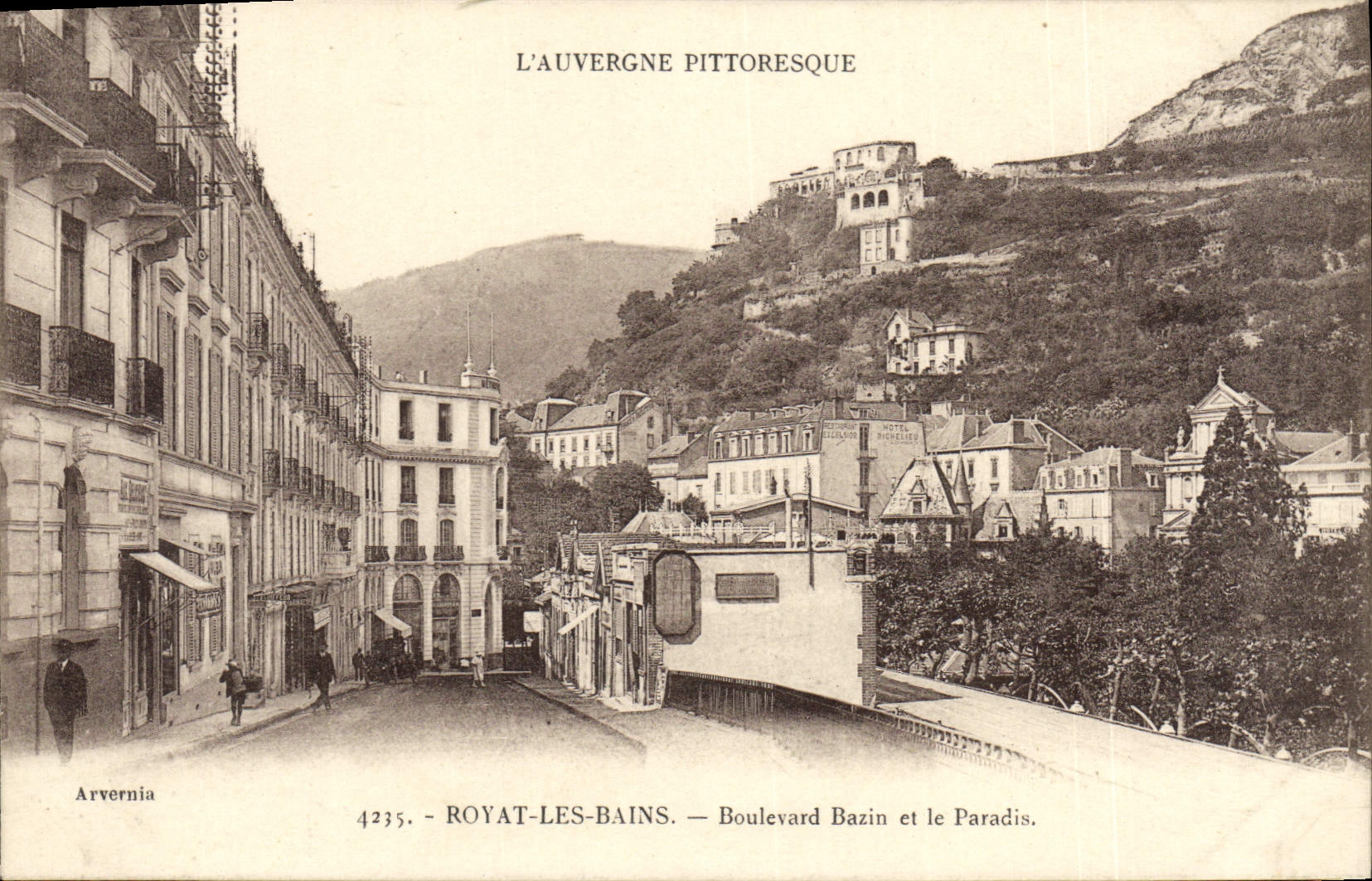 CPA Royat Les Bains Boulevard Bazin et le Paradis