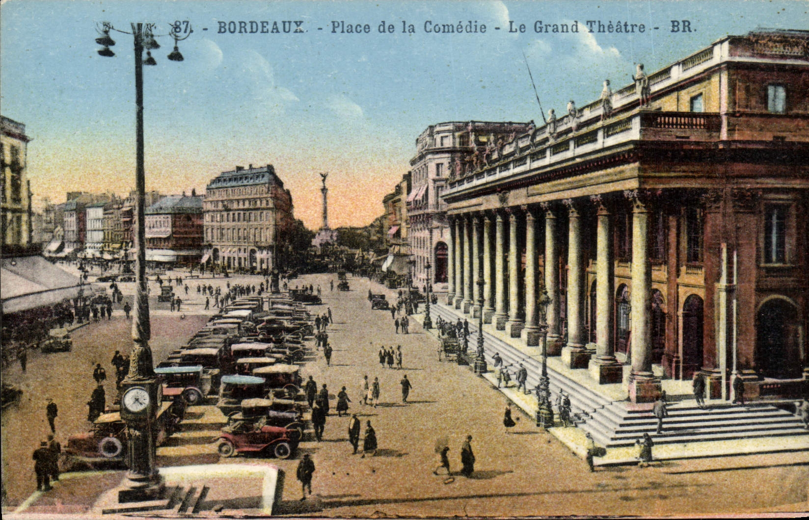 CPA Bordeaux Place de la Comedie Le Grand Theatre Automobile