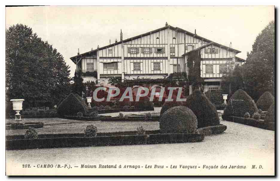 CPA Cambo Maison Rostand a Arnaga Les Buis Les Vasques facade des Jardins