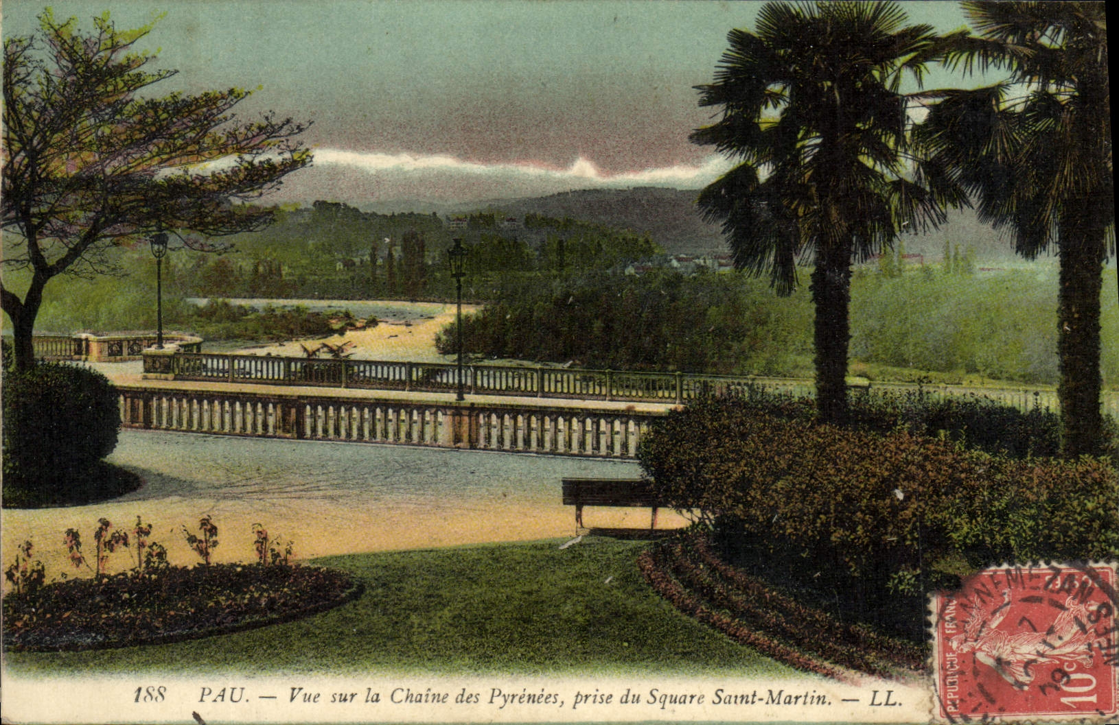 Pau — Vue sur la Chaîne des Pyrénées, prise du Square Saint-Martin — LL. n° 188