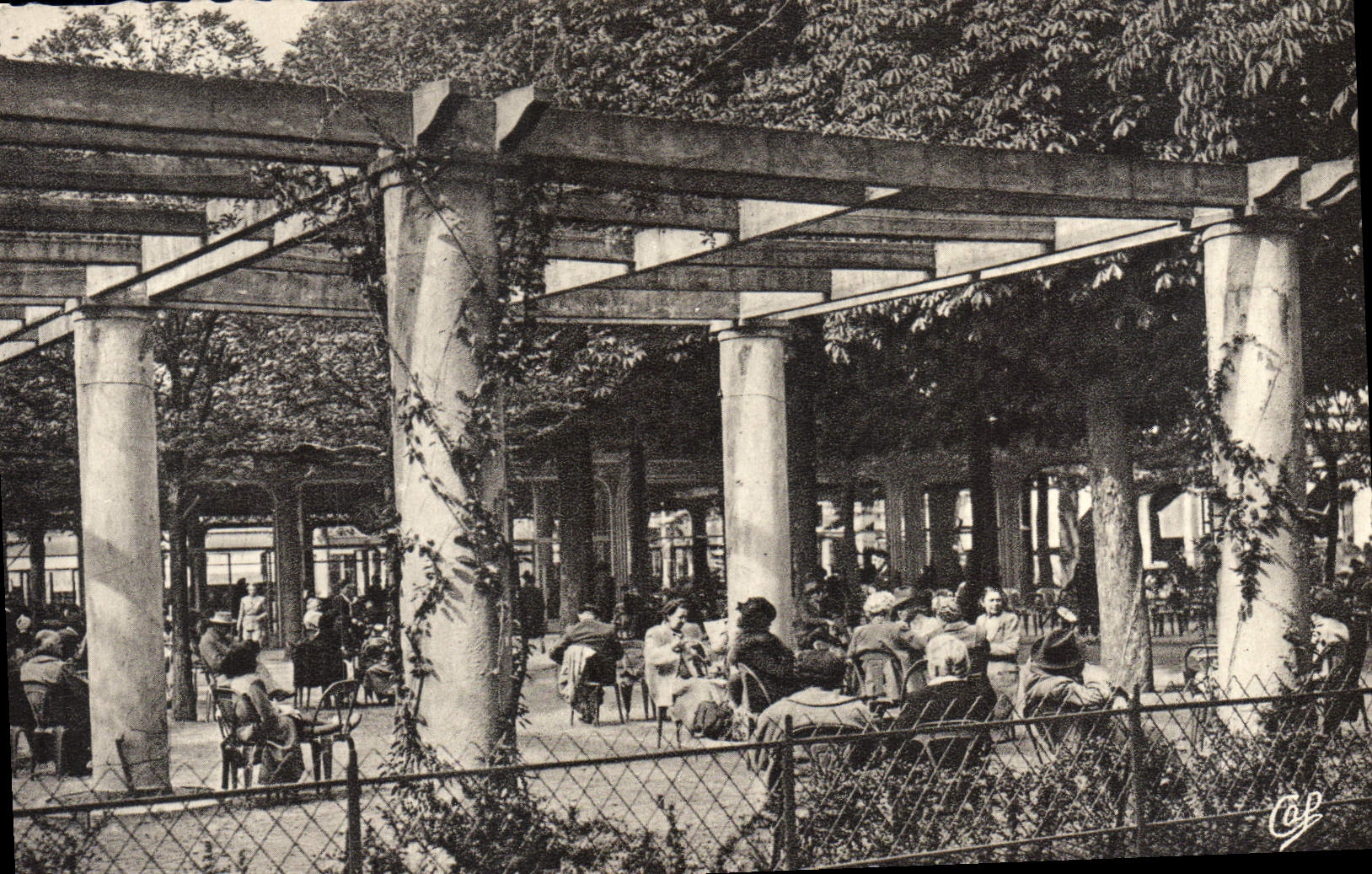 CPM Vichy La Pergola