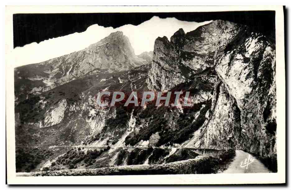 Sortie du tunnel de la Roche Bazén — Les Eaux-Bonnes — Édition Laboucha
