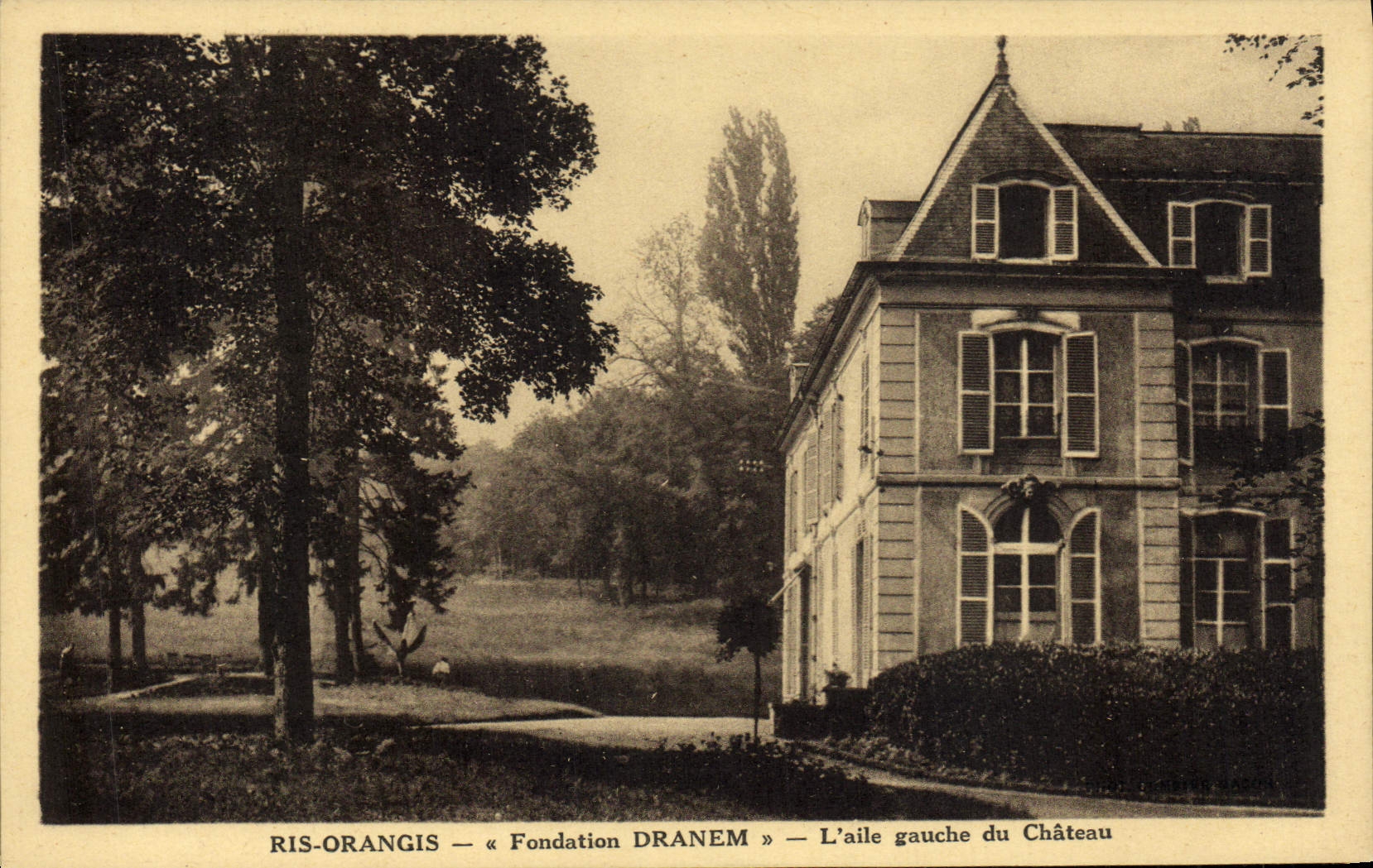 CPA Ris Orangis Fondation Dranem L'Aile Gauche Du Chateau