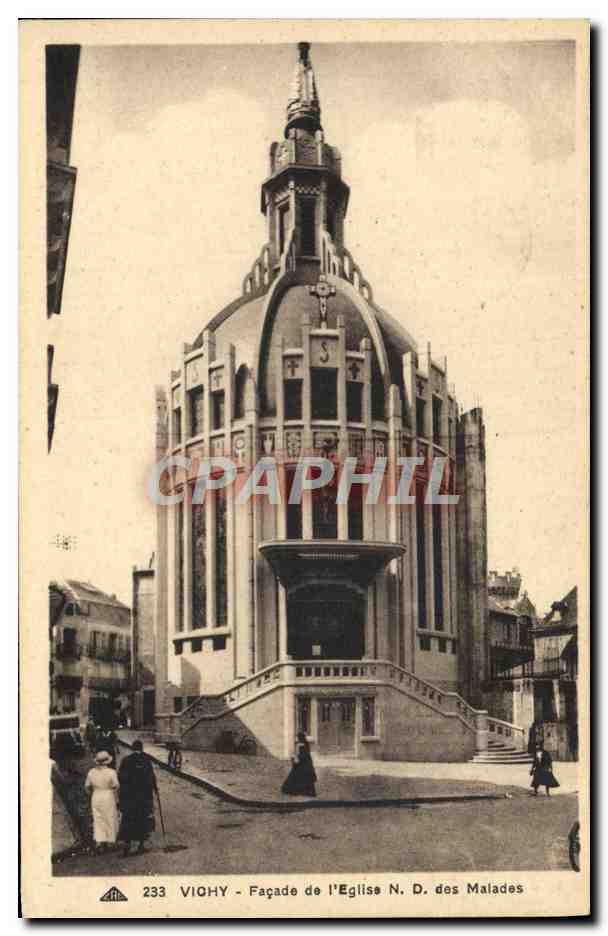 CPA Vichy Facade de L'Eglise Notre Dame Des Malades