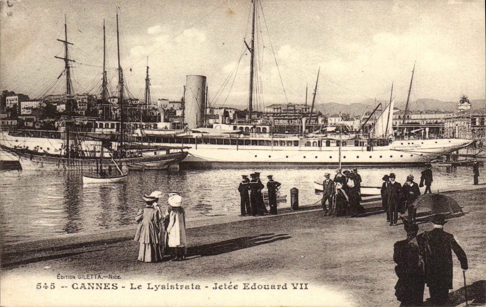 CPA Cannes Le Lysistrata Jetee Edouard VII Bateau